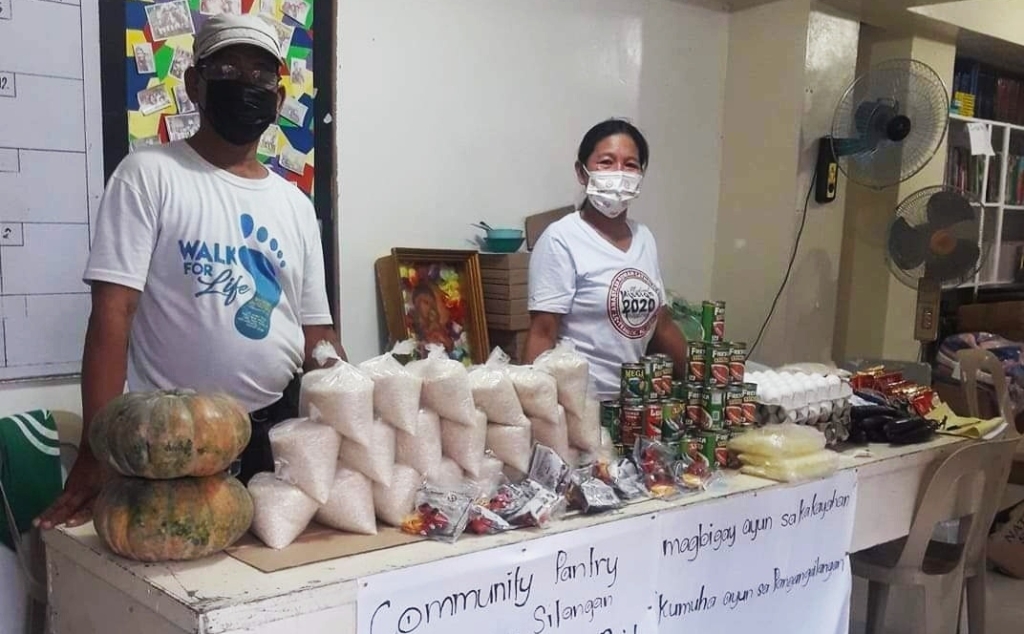 Community Health Workers at ang community pantry